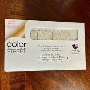 Color Street Manicure Nail Strips in Glittersweet